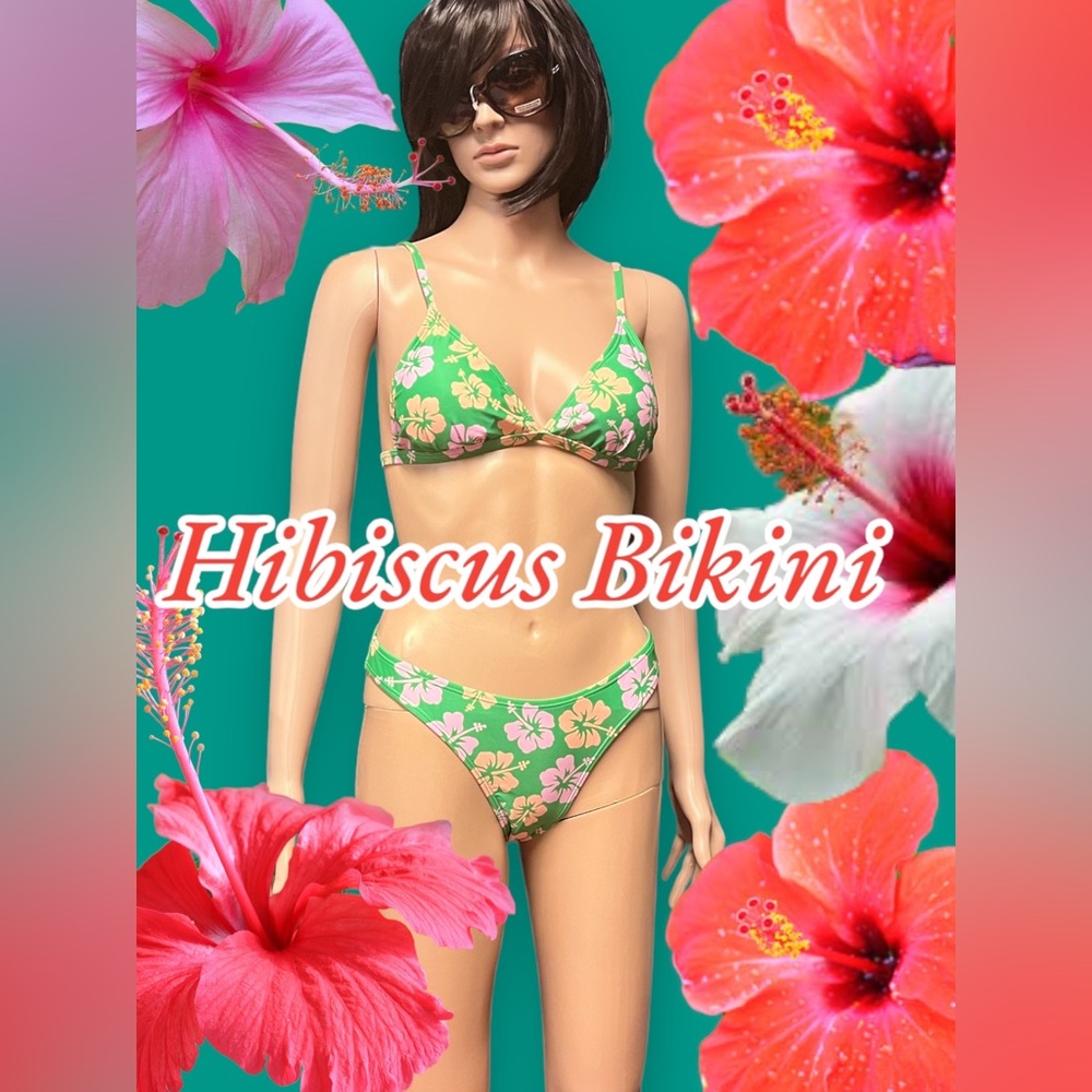 NWT Non Branded Hibiscus Bikini Set. Various sizes 🌺🌺👙